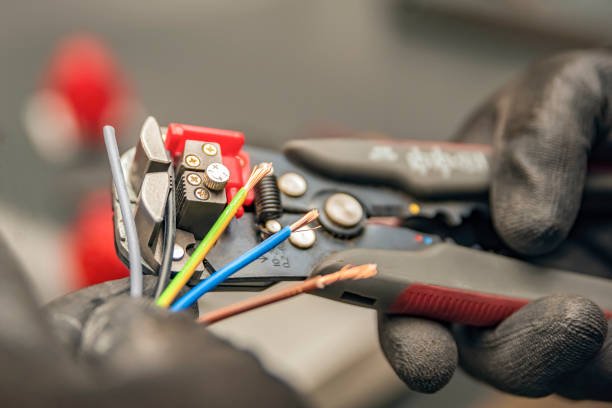 Best Local Electrician Companies  in Staunton, IL